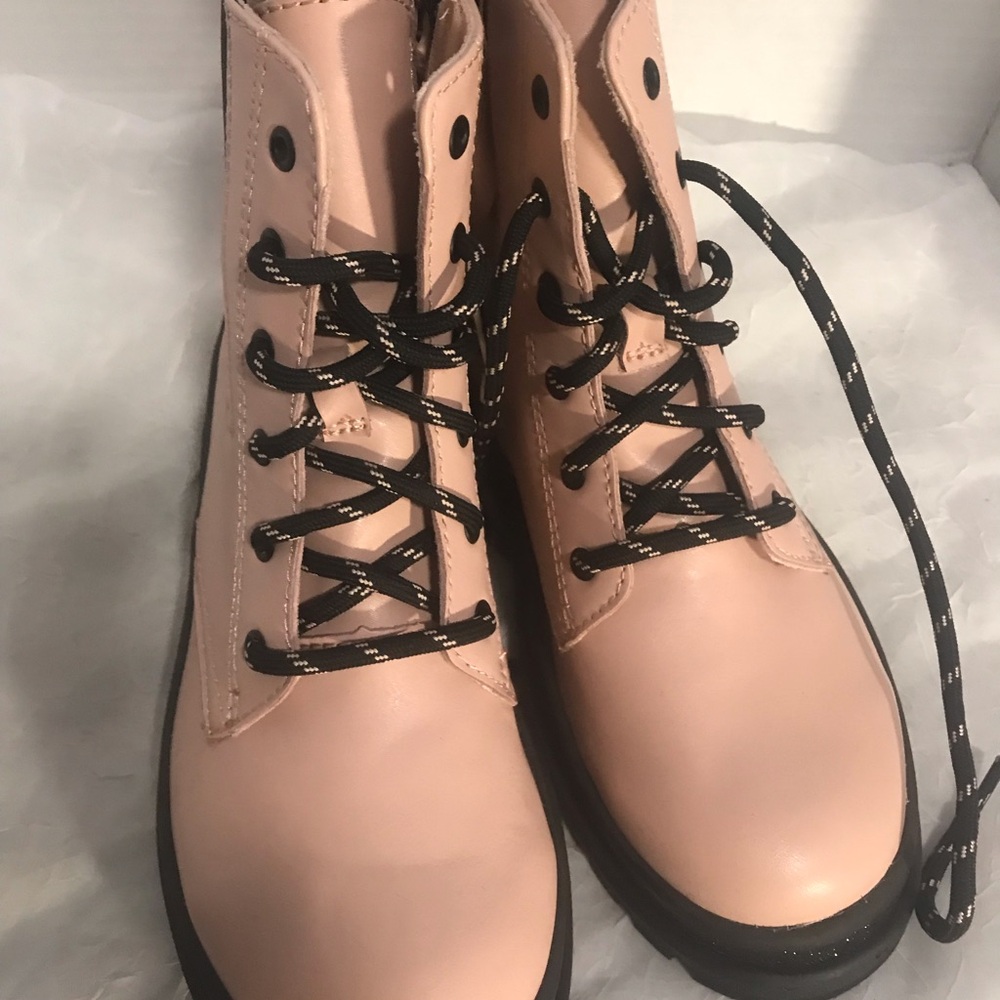 Size 3 Color Pink boots